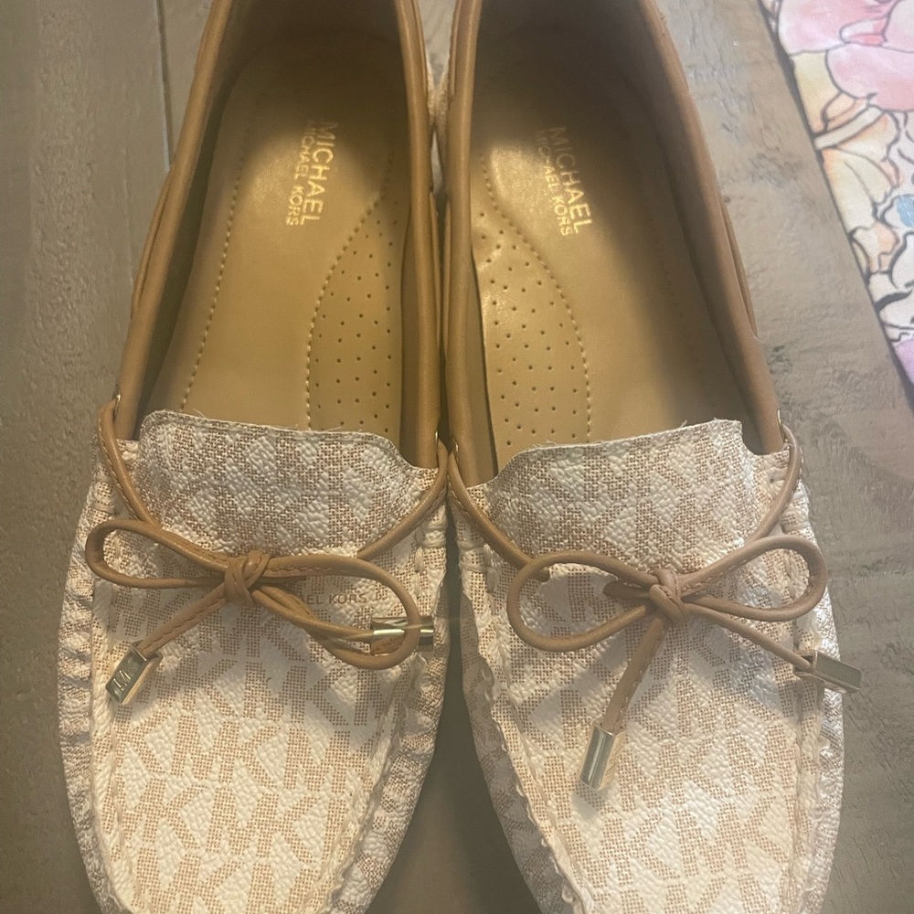 Michael Kors Size 6 1/2 Moccasins